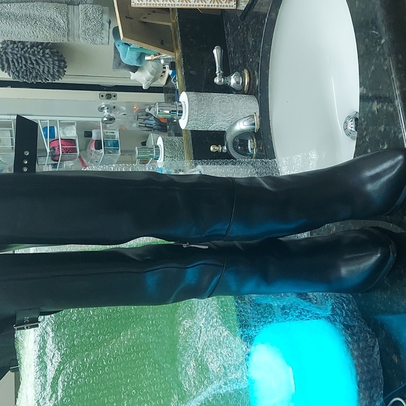 Hazel Black Leather Knee High Boots by PAIGE Size 7 - Picture 2 of 6